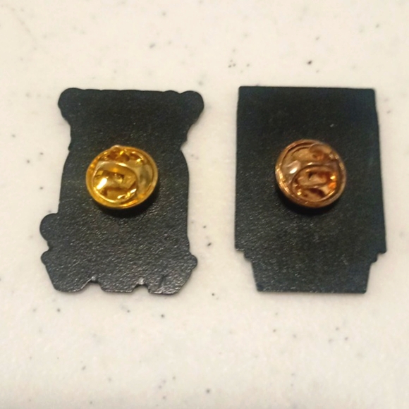 ๐ช๐๏ธ๐ฑ Two 2" Enamel pins brooches day night window cactus desert cats - Picture 3 of 5